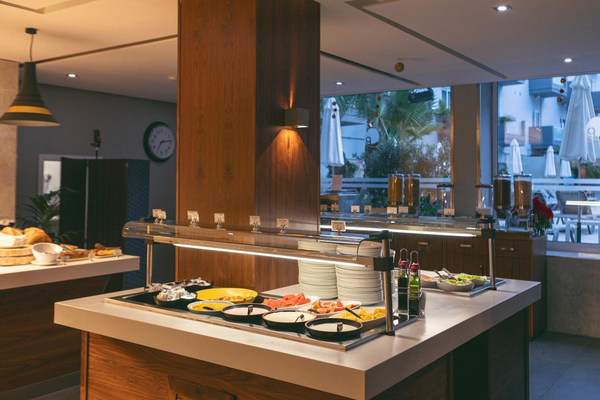 Hotell Pebbles (adults Only)