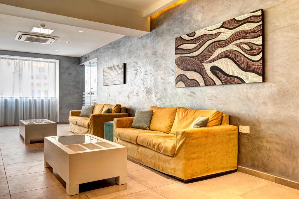Pebbles (adults Only) Hotel